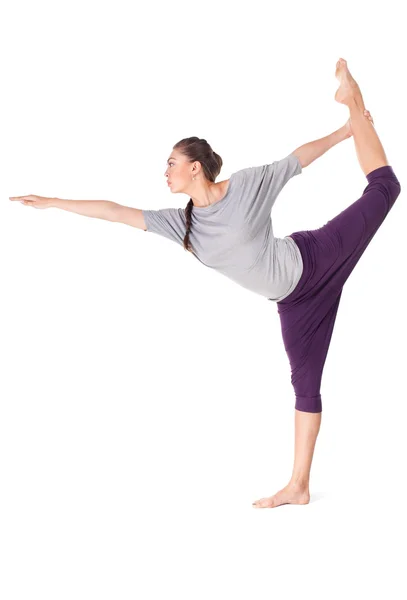 Junge Frau macht Yoga-Übung Herr der Tanzpose — Stockfoto