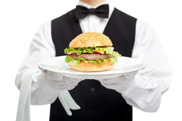 Ober romp met hamburger op plaat — Stockfoto