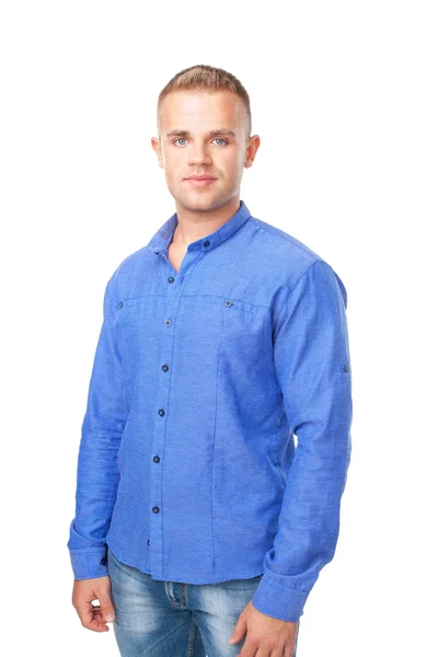 Mavi bir gömlek giymiş genç adam — Stok fotoğraf
