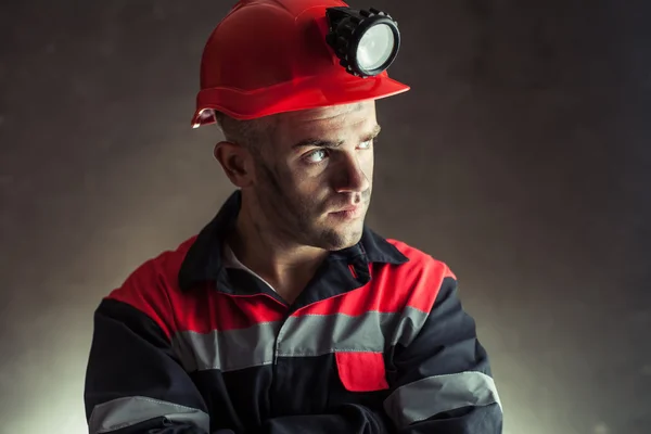 Minatore di carbone distogliendo lo sguardo — Foto Stock