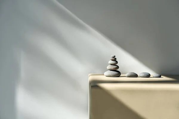 Pyramid of pebbles stones with copy space. — Stock Photo, Image