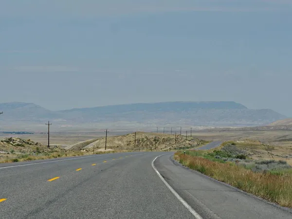 Szenische Aussicht Entlang Einer Kurvenreichen Straße Der Staatsgrenze Zwischen Wyoming — Stockfoto