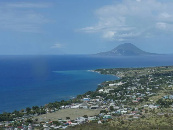 Vistas Panorámicas Costa San Cristóbal Nieves Lejos — Foto de Stock