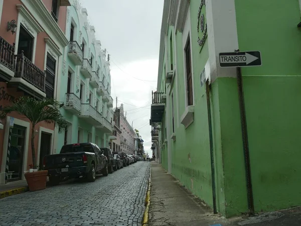 San Juan Puerto Rico Enero 2017 Estrecha Calle Adoquinada Con — Foto de Stock