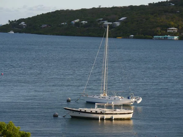 Culebra Puerto Rico January 2017 2隻の帆船がCulebraラグーンに停泊 — ストック写真
