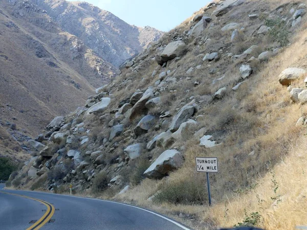 Roadside Tábla Tájékoztatja Sofőröket Részvételről Negyed Mérfölddel Előttünk Kaliforniai 178 — Stock Fotó