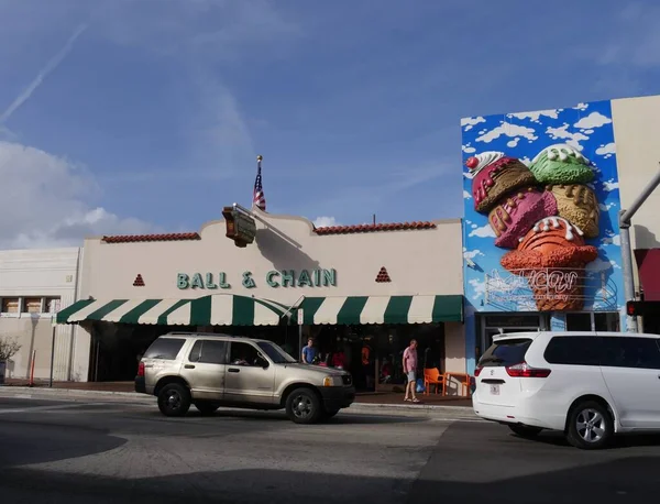 Miami Florida Desember 2018 Facade Ball Chain Dan Sebuah Parlor — Stok Foto