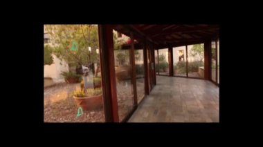 Hotel veranda yürüyüş