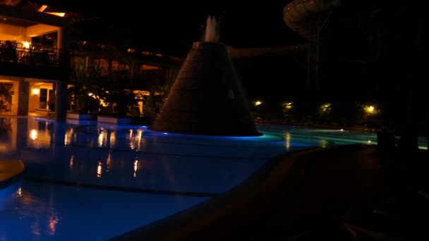 Hotel pool at night — Stock Video