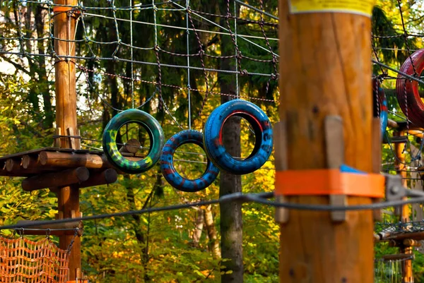 Seilpark Für Kinder Extreme Outdoor Unterhaltung Schlingen Seile Und Drähte — Stockfoto