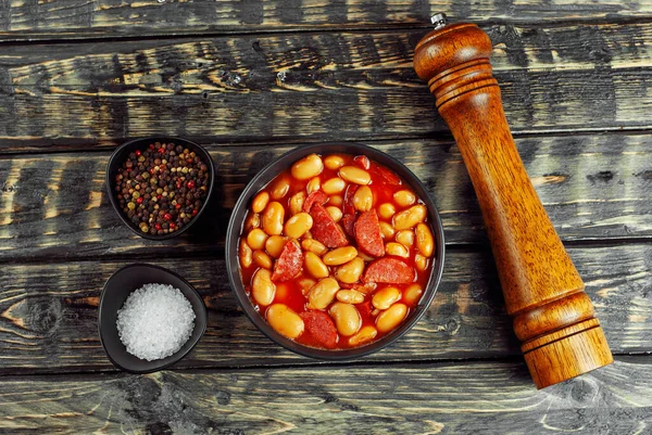 Bohnen Gebacken Mit Würstchen Bohnen Mit Bratwürsten Tomatensauce Essen Einer Stockbild