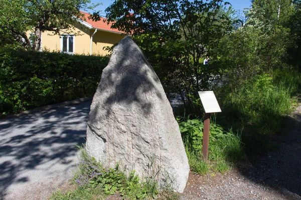 Suécia Sigtuna Maio 2019 Vista Uma Antiga Pedra Runa Maio — Fotografia de Stock