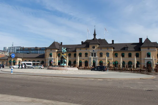 瑞典乌普萨拉 2019年4月19日 2019年4月19日中央火车站旧楼在瑞典乌普萨拉的前景 — 图库照片