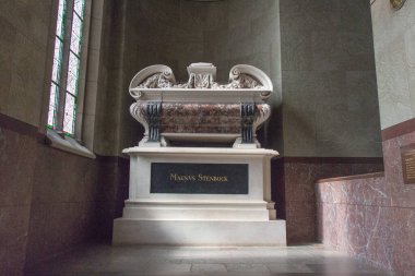 İsveç, Uppsala - 19 Nisan 2019: Uppsala Katedrali 'nin iç manzarası 19 Nisan 2019 tarihinde İsveç' in Uppsala kentinde.