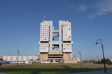 Kaliningrad, Rusya - 30 Temmuz 2019: 30 Temmuz 2019 'da Rusya' nın Kaliningrad kentinde Sovyetler Evi 'nin dış görünümü.