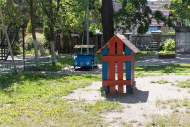Kaliningrad, Rusya - 31 Temmuz 2019: Anaokulu bahçesi manzarası, Amelienau ilçesi 31 Temmuz 2019 Kaliningrad, Rusya.