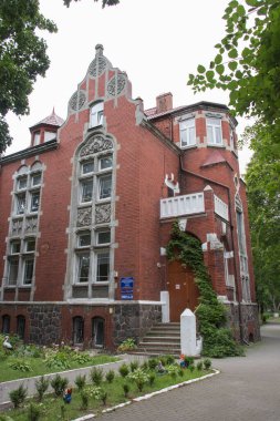 Kaliningrad, Rusya - 31 Temmuz 2019: Villa Schmidt 'in dış görünüşü, şu anda anaokulu 27, Amalienau bölgesi, 31 Temmuz 2019, Kalininingrad, Rusya.