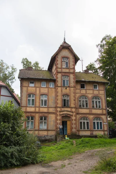 Swetlogorsk Russland August 2019 Fassadenansicht Eines Alten Maroden Gebäudes August — Stockfoto