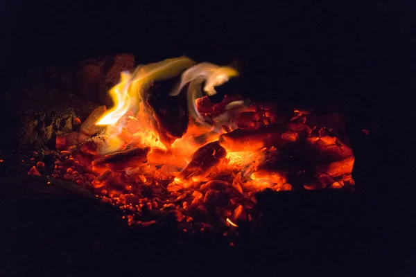 View Dying Bonfire Ready Snuffing Black Background — Stock Photo, Image