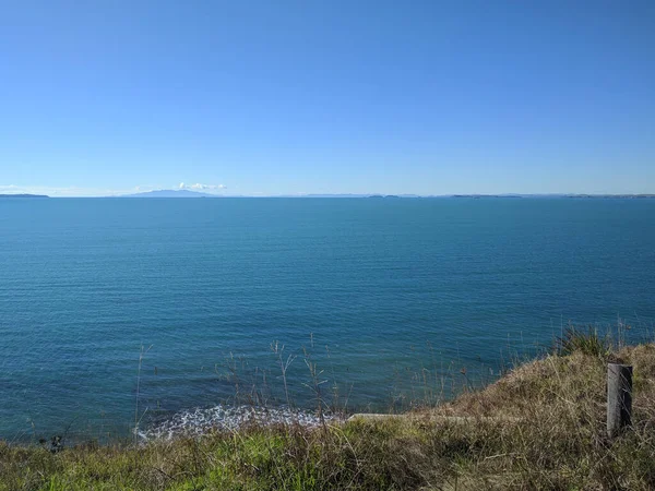 Vista Del Paisaje Marino Con Acantilado Mar Línea Horizonte Cielo —  Fotos de Stock