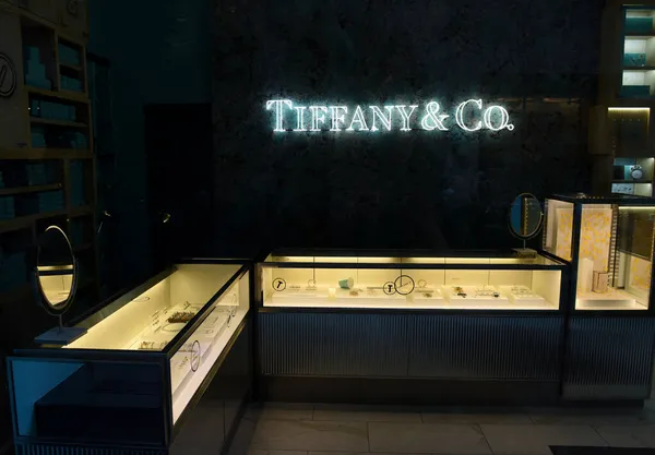 Nueva York Estados Unidos Mayo 2018 Logotipo Tiffany Tienda Tiffany — Foto de Stock