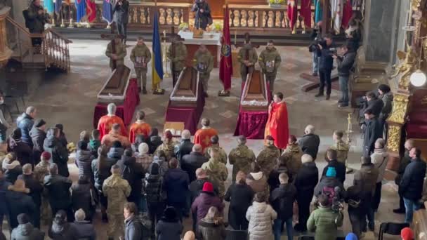 Lviv Ucrânia Março 2022 Serviço Memorial Para Militares Ucranianos Mortos — Vídeo de Stock