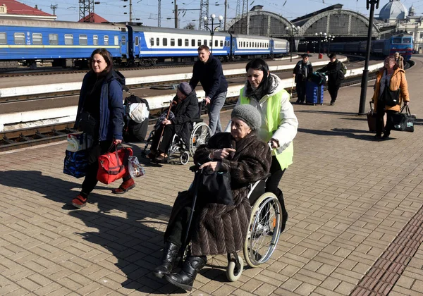 Lviv Ukraine März 2022 Evakuierung Bahnhof Von Lviv — Stockfoto