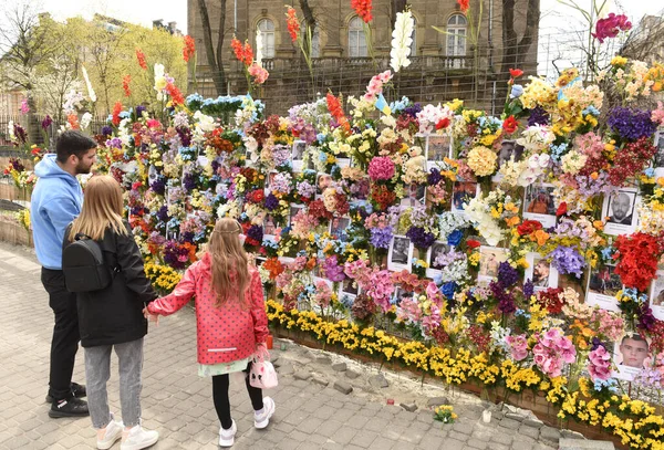 Lviv Ukraine April 2022 Wall Artificial Flowers Set Based Wall — стоковое фото