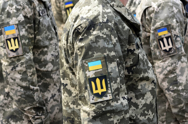 Вооружённые силы Украины. Украинский солдат. Украинская армия. Флаг Украины в военной форме. 