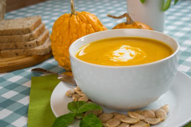 Balkabağı çorbası.