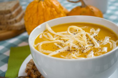 Balkabağı çorbası.