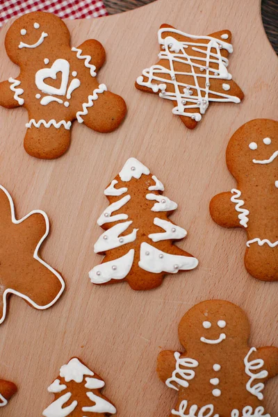 Gingerbread Cookies Hands Background New Year Tree Christmas Home Concept — 图库照片