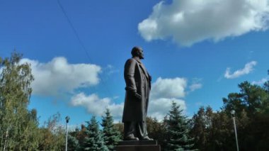 lenin anıtın profili