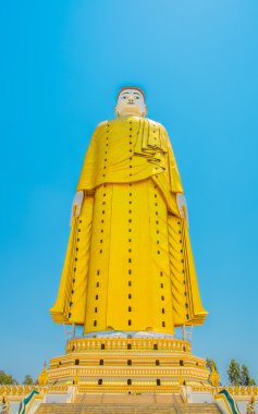 Dev Buda heykeli gökdelen