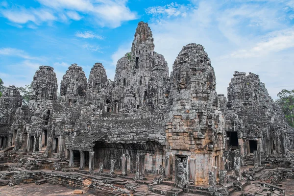 Ancient Bayon Temple with stone heads — Stock Photo, Image