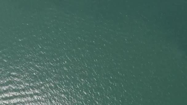 Oberfläche Des Meerwassers Kleine Wellen Wasser Funkelt Der Sonne Guiet — Stockvideo