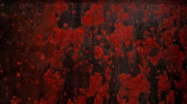 Meyve suyu üretimi için modern bitki. Makine ahududu geri dönüşümünü sağlar. Camdan görünen Üretim Süreci.