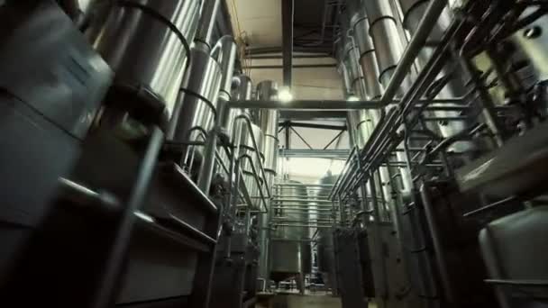 Saftproduktionsanlagen Moderne Fabrik Die Ausrüstung Besteht Aus Hochwertigem Edelstahl Zuverlässiges — Stockvideo