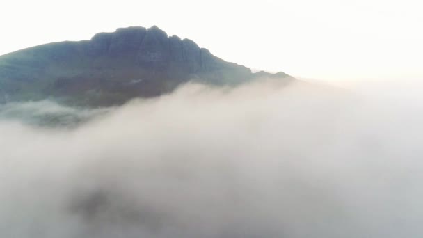 Perspectiva Panorâmica Das Terras Altas Old Man Mountain Escócia Pico — Vídeo de Stock