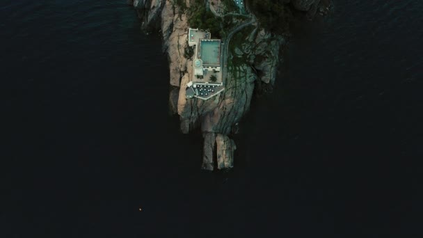 Lighthouse Rock Sea Great View Sea Italy Blue Sky Covered — Stockvideo