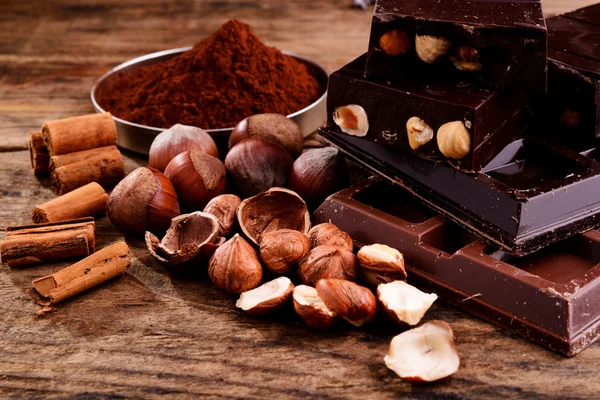Çikolata ve malzemeler — Stok fotoğraf
