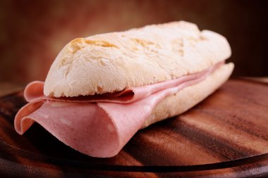 İtalyan mortadella ile sandwitch