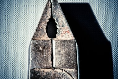 Demir Gölge tuval üzerine