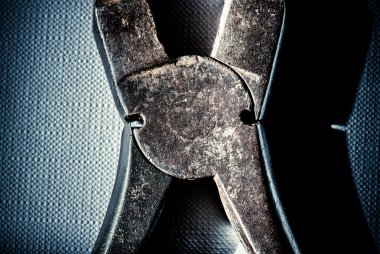 Demir Gölge tuval üzerine