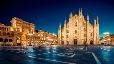 Milan Duomo Katedrali Şafakta İtalya 'ya seyahat
