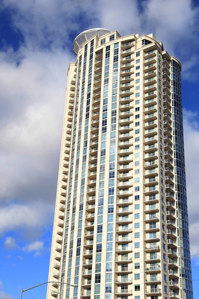 Tall apartment building — Stock Photo, Image