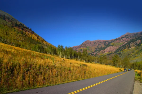 Aussichtsreiche Herbstfahrt — Stockfoto