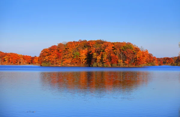 Herfst eiland — Stockfoto