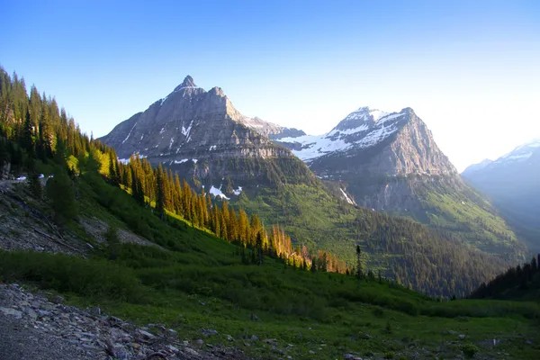 Glacier national park peaks — Stock Photo, Image