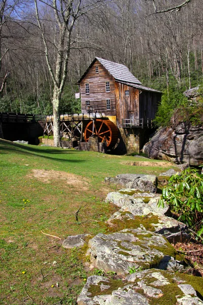 Wasser Lichtung Bach Mühle — Stockfoto